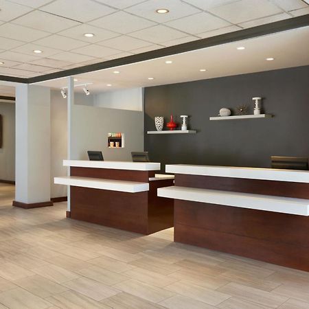 Courtyard By Marriott Ottawa Downtown Hotel Bagian luar foto