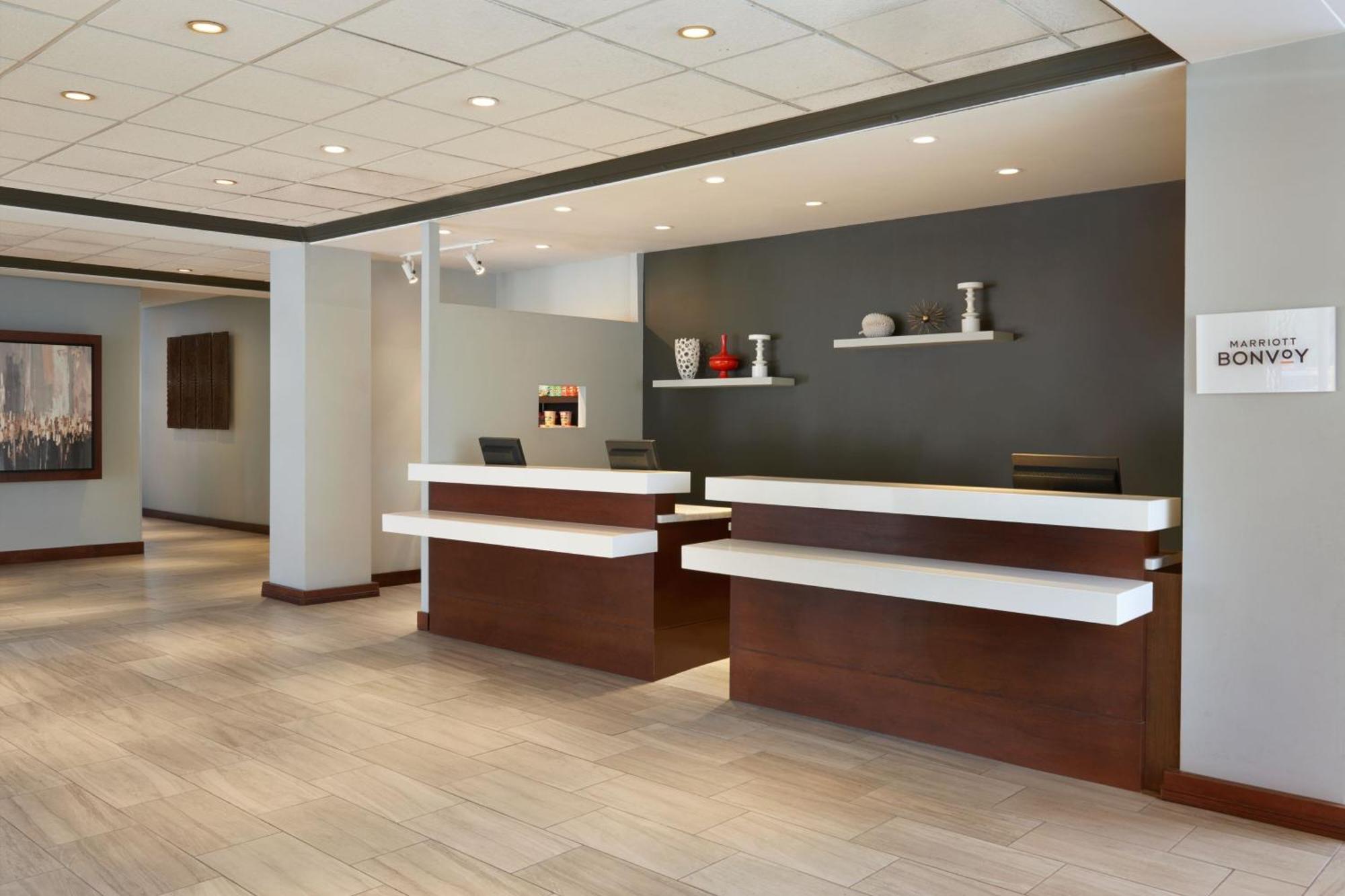 Courtyard By Marriott Ottawa Downtown Hotel Bagian luar foto