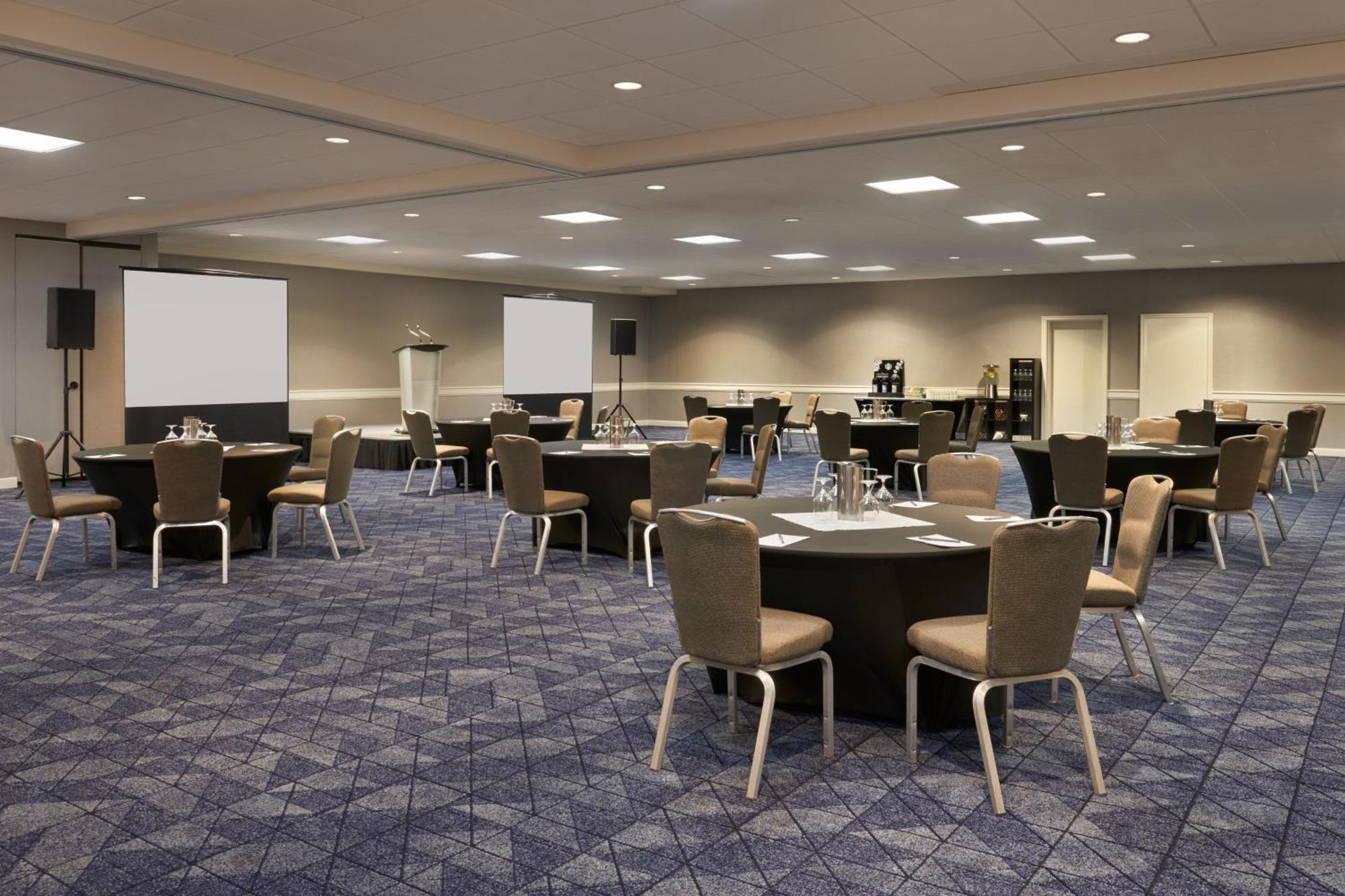 Courtyard By Marriott Ottawa Downtown Hotel Bagian luar foto